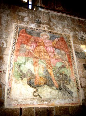 A Trinita d'Aregno: fresque représentant St Michel