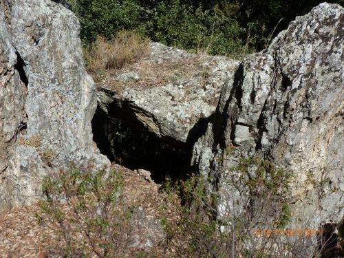 'dolmen ' dessus , de près blog.jpg