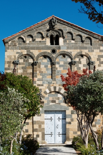 Trinité d'Aregno façade.jpg