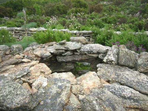 mégalithisme en corse,monte revincu,cima di suarella,dolmen de celluccia