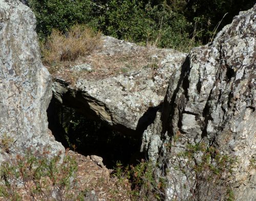 'dolmen ' dessus , de près blog copy.jpg